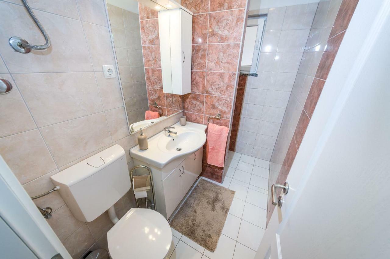 Apartman Nino Новиград-Далмация Экстерьер фото